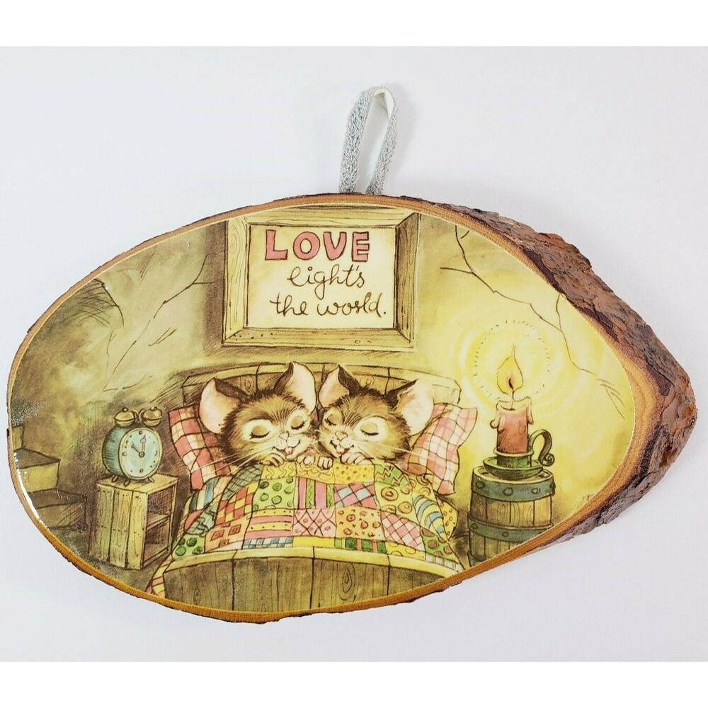 Love Lights the World Wall Plaque Tree Slice Rustic Mice USA State Park Rustic